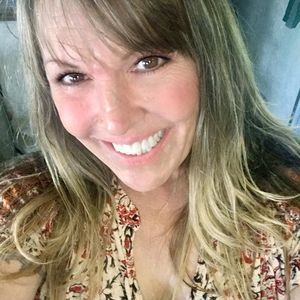 Meet your Posher, Debbie